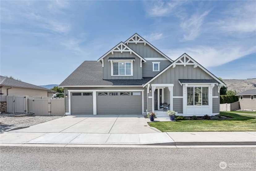Property photo for 2028 Se Legacy Place, East Wenatchee