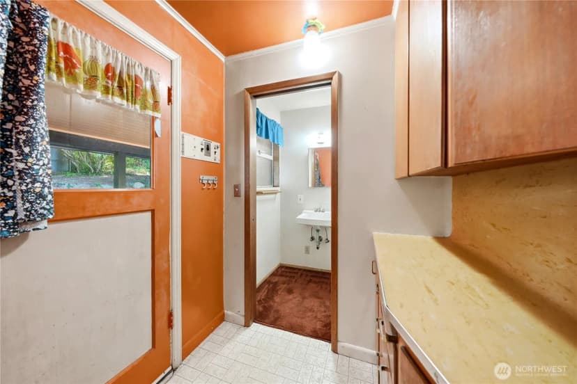 Property photo for 2521 103 Avenue Se, Bellevue photo 23