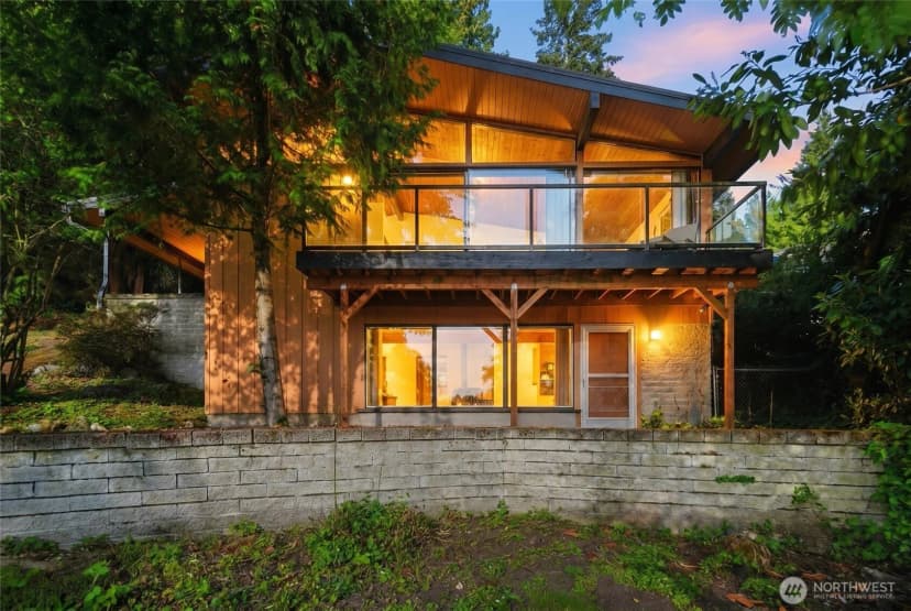 Property photo for 2521 103 Avenue Se, Bellevue photo 34