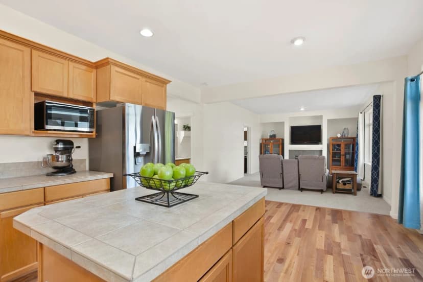 Property photo for 14625 Meridian Drive Se, Lynnwood photo 13