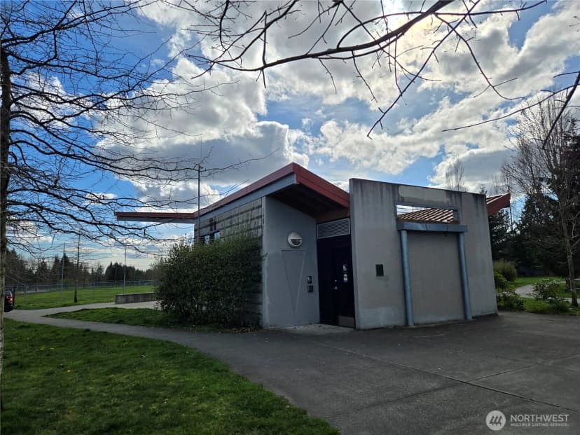 Property photo for 14625 Meridian Drive Se, Lynnwood photo 40