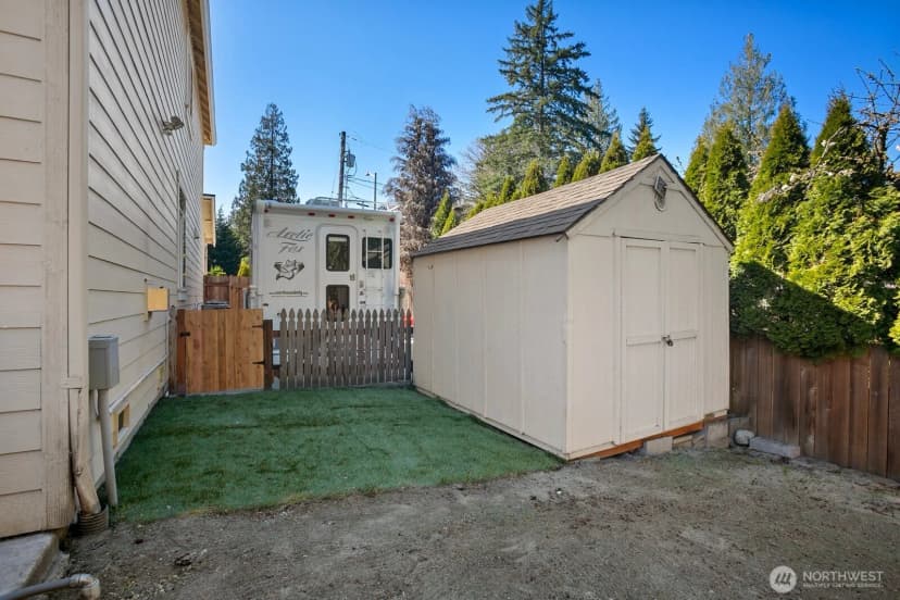 Property photo for 14625 Meridian Drive Se, Lynnwood photo 35