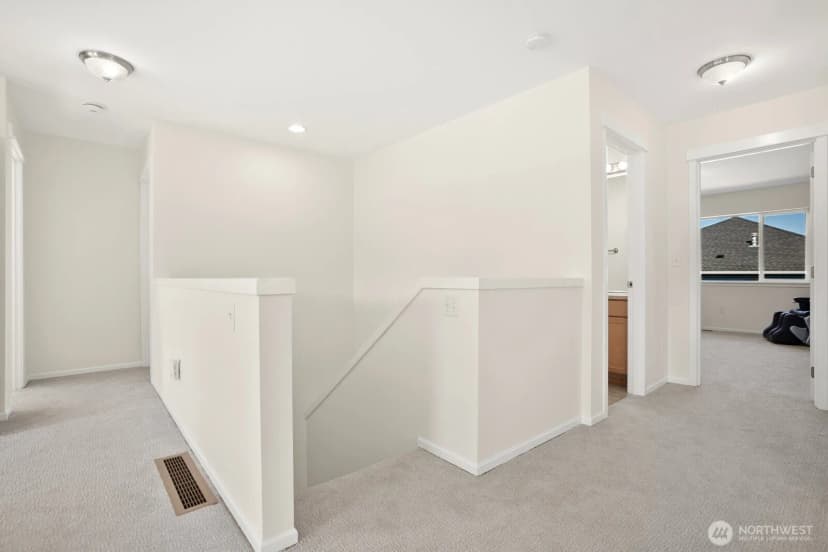 Property photo for 14625 Meridian Drive Se, Lynnwood photo 29