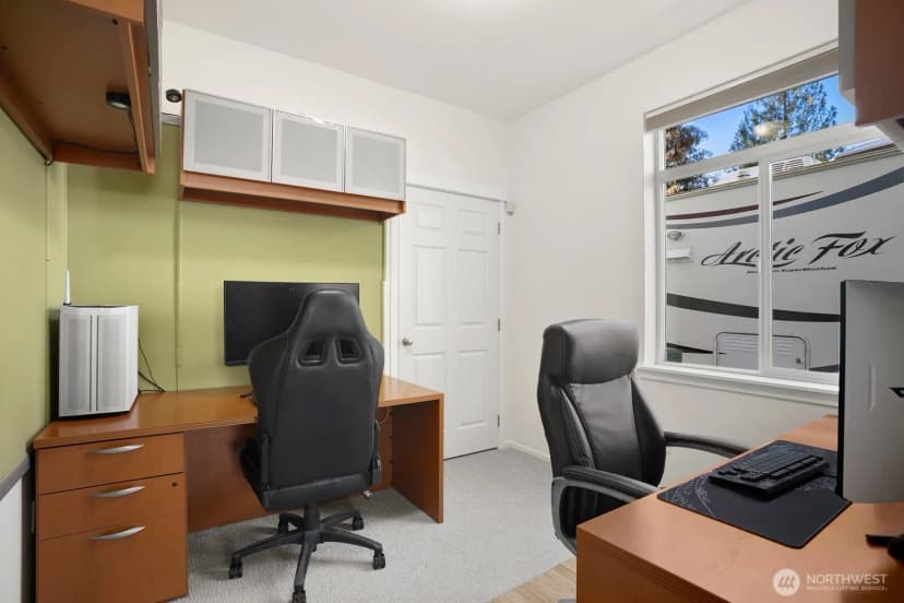 Property photo for 14625 Meridian Drive Se, Lynnwood photo 16