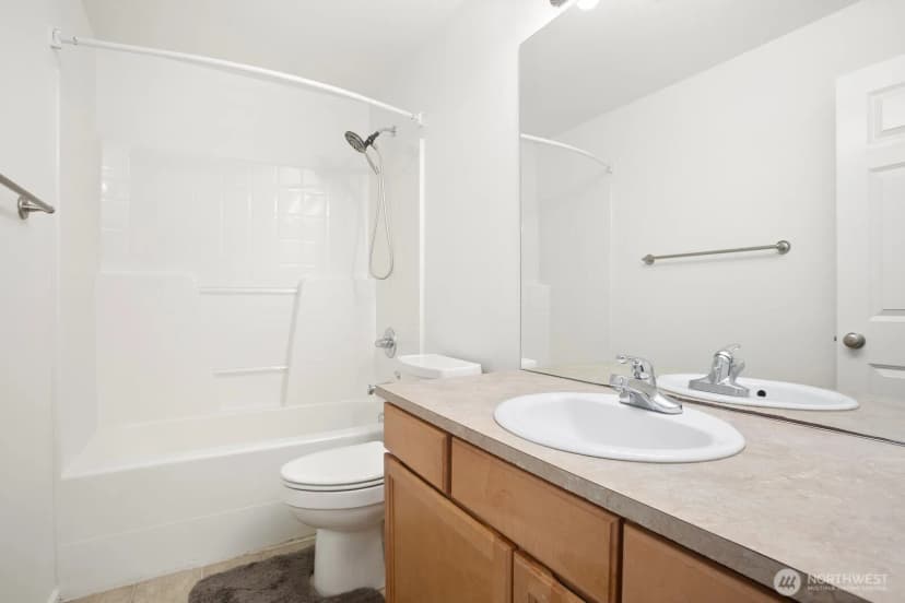 Property photo for 14625 Meridian Drive Se, Lynnwood photo 28
