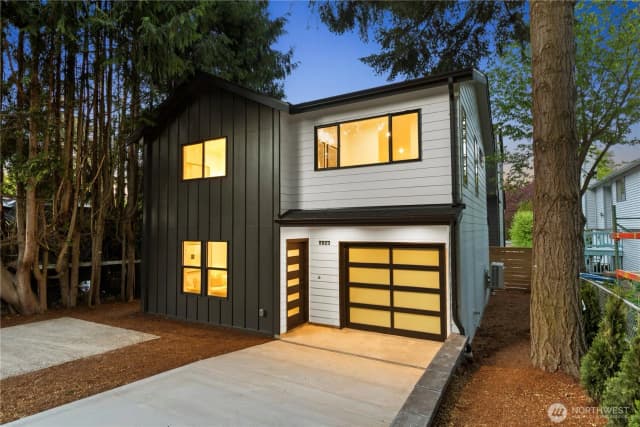 Property photo for 8823 Dibble Avenue Nw, Seattle photo 3