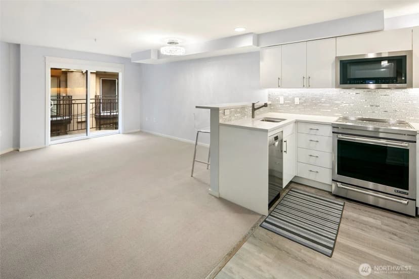 Property photo for 425 Vine Street #614, Seattle photo 8