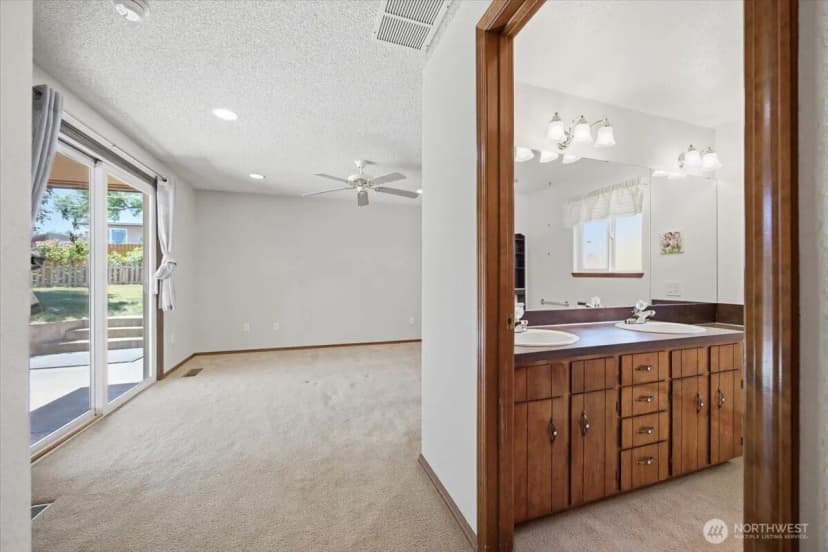 Property photo for 6411 W Willamette Ave, Kennewick photo 13