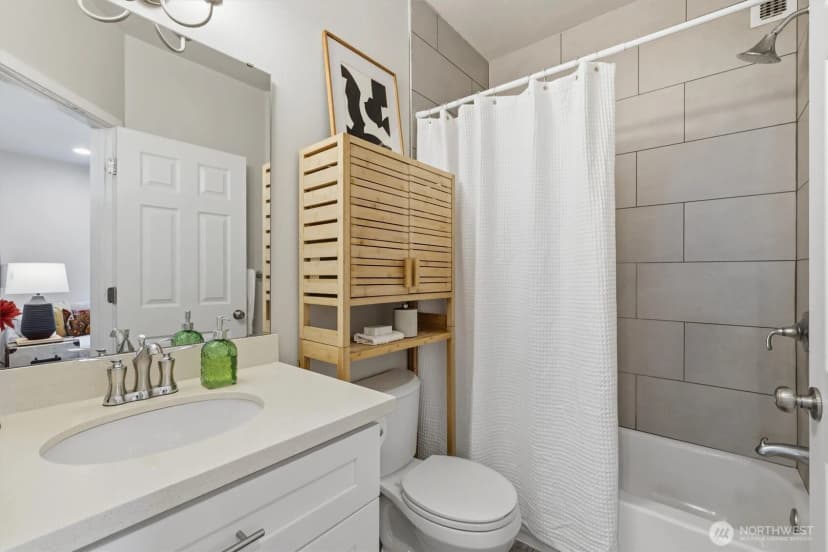Property photo for 6211 Carleton Avenue S, Seattle photo 10