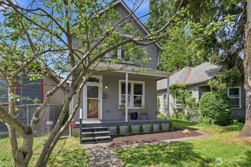 Property photo for 6211 Carleton Avenue S, Seattle photo 5