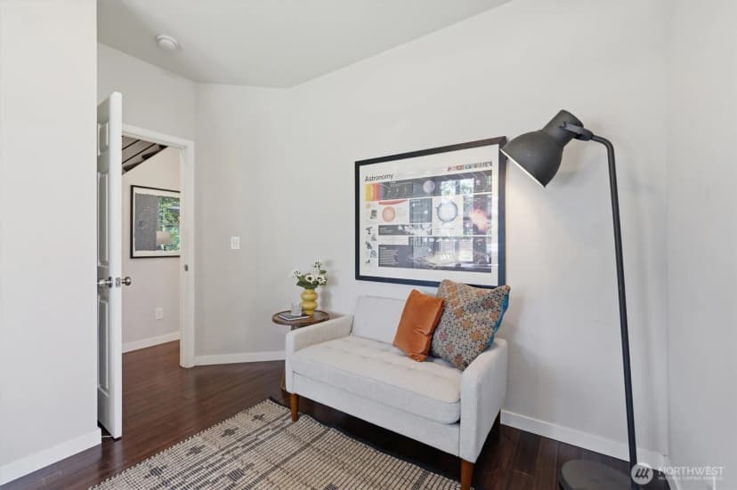 Property photo for 6211 Carleton Avenue S, Seattle photo 9