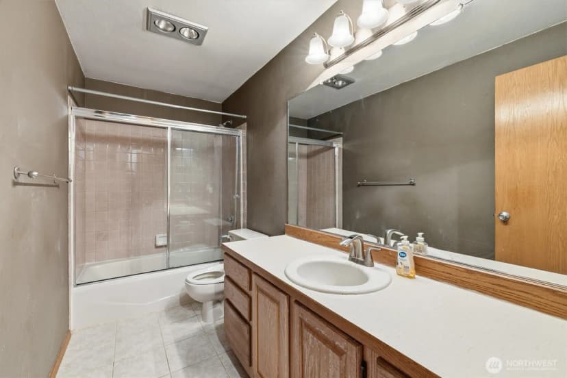 Property photo for 14006 Se 158th Street, Renton photo 15