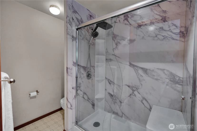 Property photo for 14006 Se 158th Street, Renton photo 12