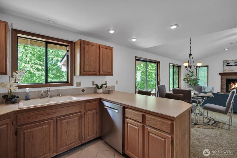 Property photo for 14006 Se 158th Street, Renton photo 8