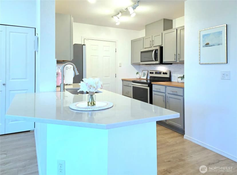 Property photo for 1101 63rd Street Se #f, Auburn photo 11