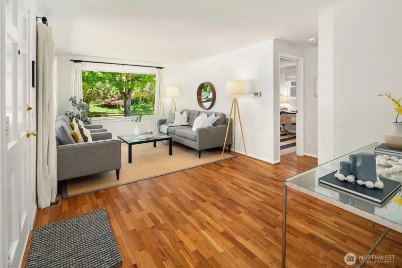 Property photo for 2265 Ne 73rd Street, Seattle photo 4