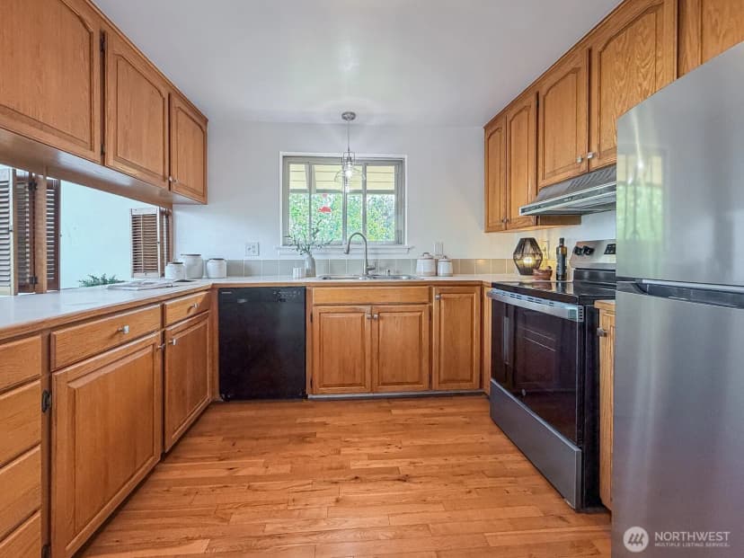Property photo for 4625 124th Avenue Ct E, Edgewood photo 8