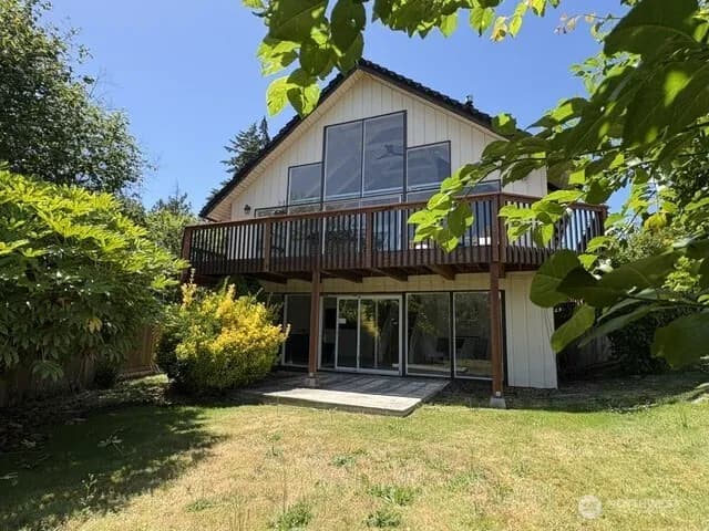 Property photo for 4625 124th Avenue Ct E, Edgewood photo 2