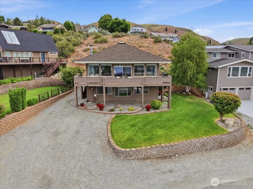 Property photo for 101 Stormy Mountain Way, Chelan