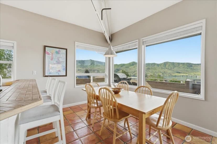 Property photo for 101 Stormy Mountain Way, Chelan photo 7