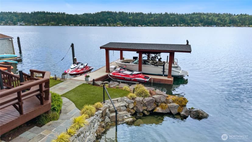 Property photo for 5021 Lakehurst Lane, Bellevue photo 36