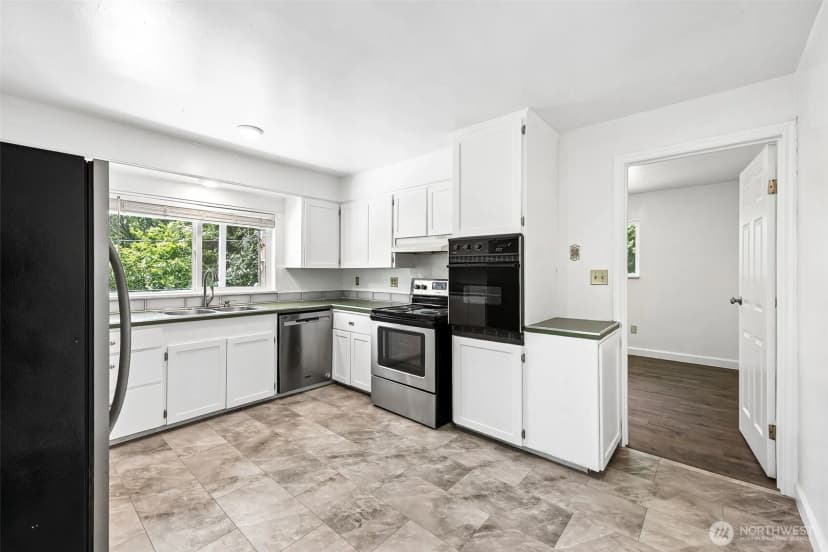 Property photo for 13710 Madrona Road Sw, Port Orchard photo 9