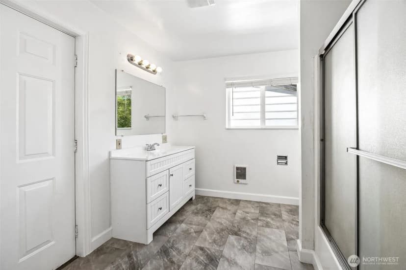 Property photo for 13710 Madrona Road Sw, Port Orchard photo 18