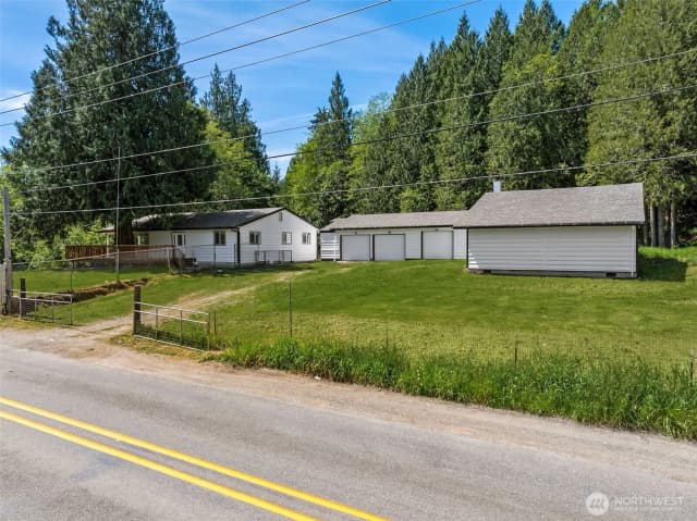 Property photo for 13710 Madrona Road Sw, Port Orchard photo 2