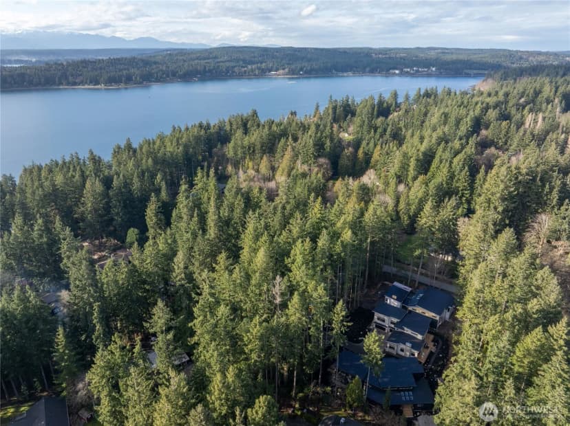 Property photo for 13970 Manzanita Road Ne, Bainbridge Island photo 39