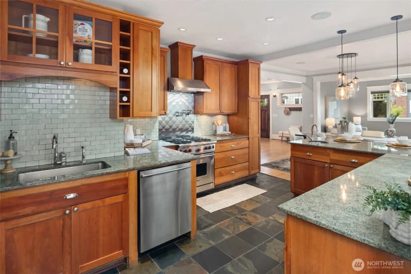 Property photo for 159 Blaine Street, Seattle photo 14