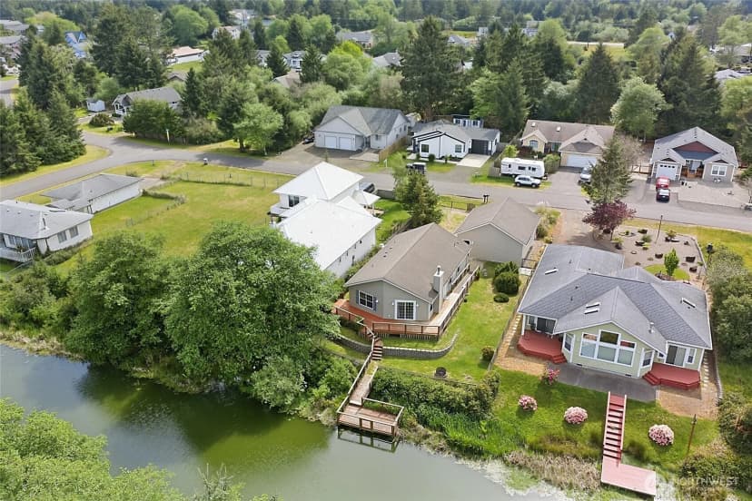 Property photo for 792 Island Circle Se, Ocean Shores