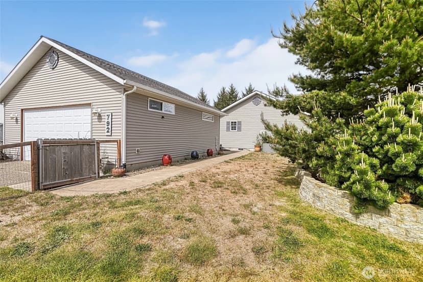 Property photo for 792 Island Circle Se, Ocean Shores photo 40