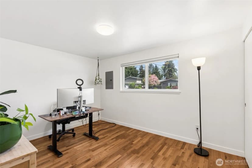 Property photo for 17035 128th Avenue Se, Renton photo 11