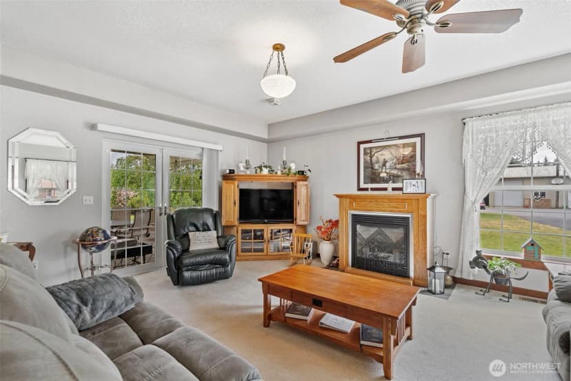 Property photo for 2716 Foron Road, Centralia photo 8