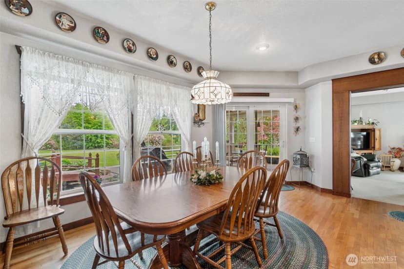 Property photo for 2716 Foron Road, Centralia photo 10