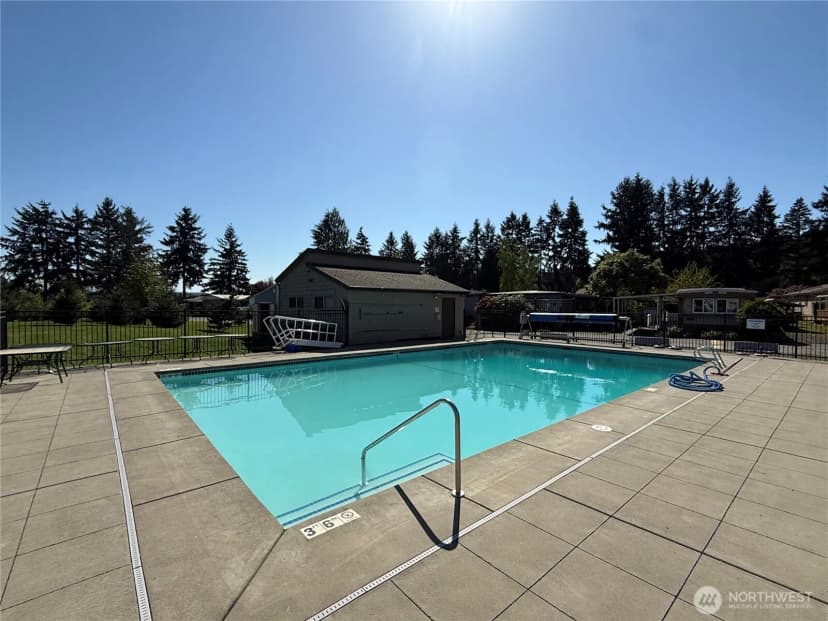 Property photo for 18425 Ne 95th Street #34, Redmond photo 19
