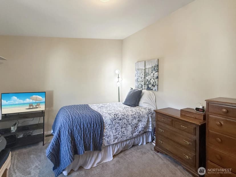 Property photo for 18425 Ne 95th Street #34, Redmond photo 11