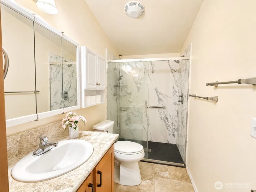 Property photo for 18425 Ne 95th Street #34, Redmond photo 10