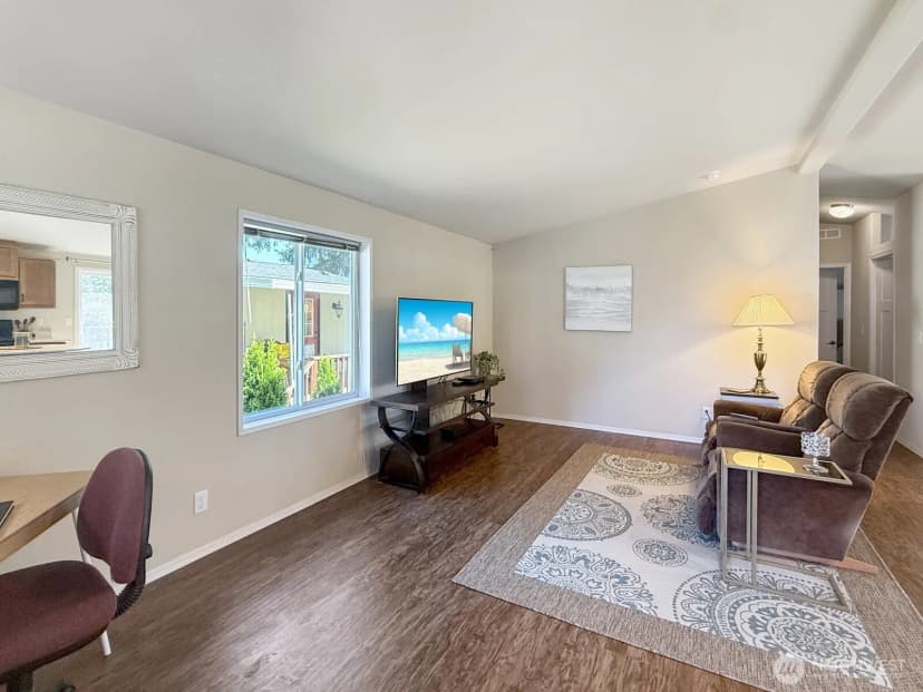 Property photo for 18425 Ne 95th Street #34, Redmond photo 8