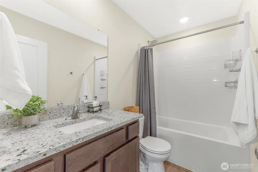 Property photo for 1228 W 16th Avenue, La Center photo 21