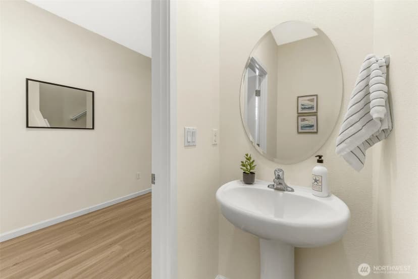 Property photo for 1228 W 16th Avenue, La Center photo 6