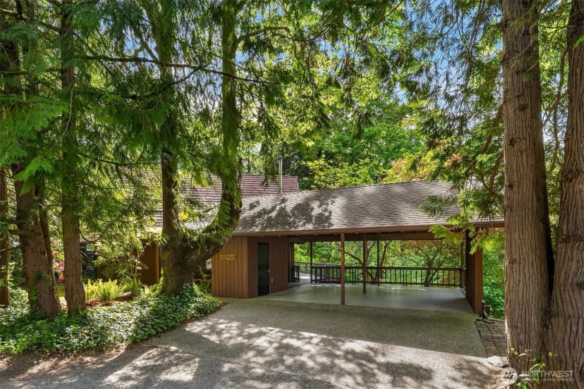 Property photo for 5709 80th Avenue Se, Mercer Island photo 2