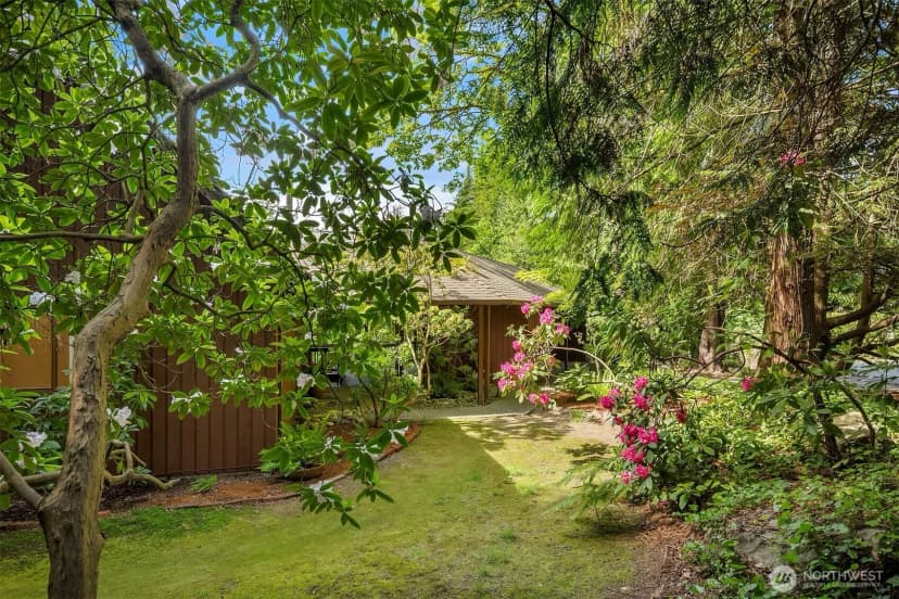 Property photo for 5709 80th Avenue Se, Mercer Island photo 29