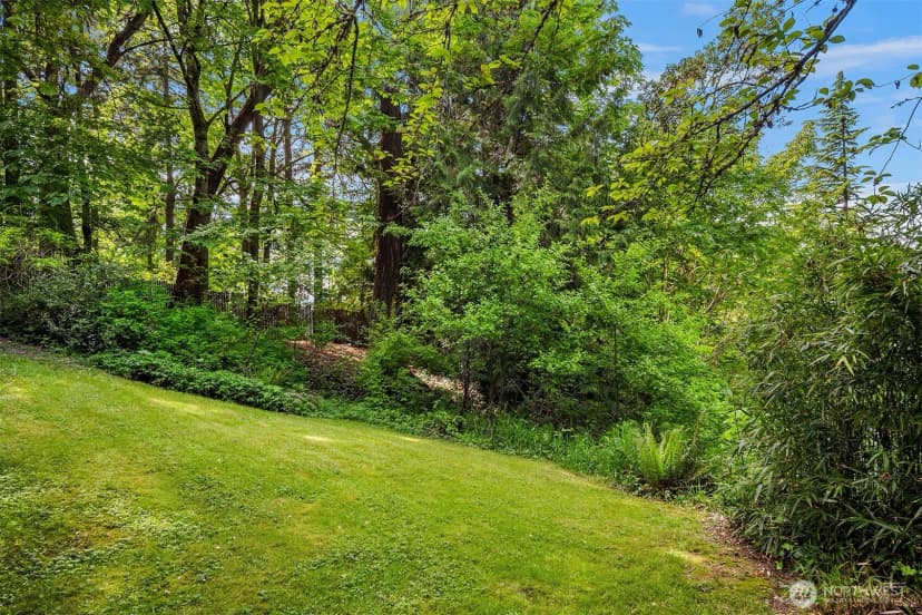 Property photo for 5709 80th Avenue Se, Mercer Island photo 31