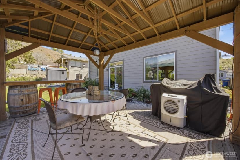 Property photo for 609 N Bradley Street, Chelan photo 36