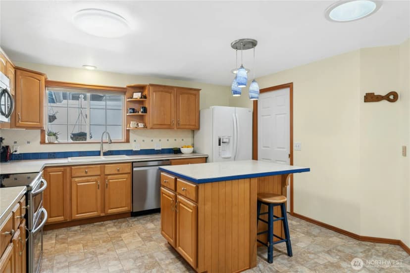 Property photo for 18204 59th Place W, Lynnwood photo 7