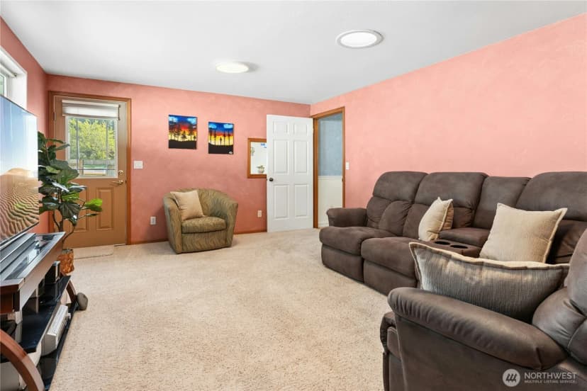 Property photo for 18204 59th Place W, Lynnwood photo 12