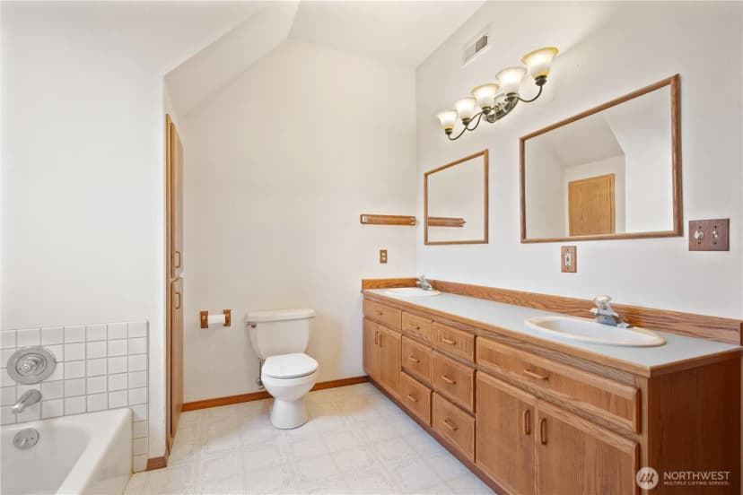 Property photo for 165 Tanglewood Drive, Longview photo 31
