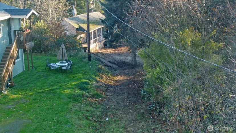 Property photo for 32910 5th Avenue, Black Diamond photo 27