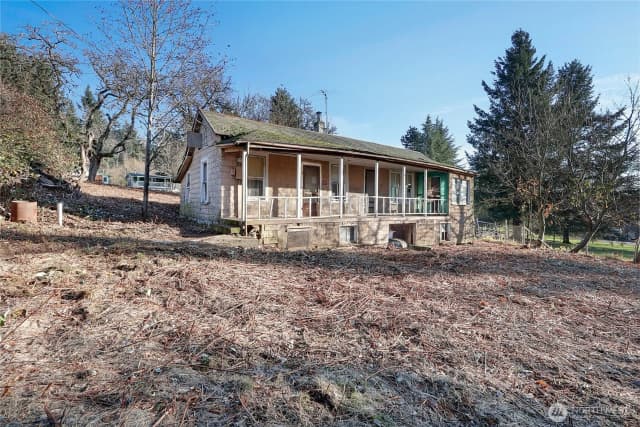 Property photo for 32910 5th Avenue, Black Diamond photo 3